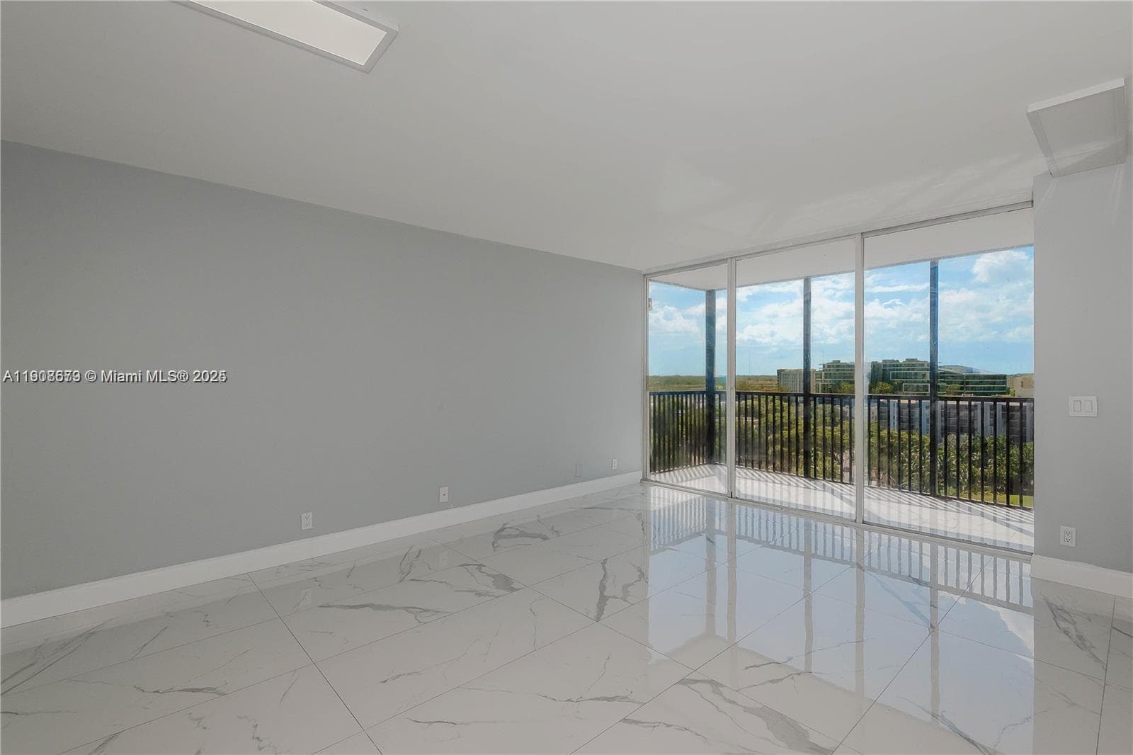 CORONADO CONDO- TOWER II · #1221 in Aventura - Photo 27