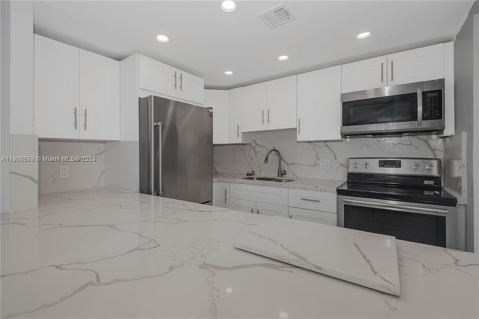 CORONADO CONDO- TOWER II · #1221 in Aventura - Photo 10