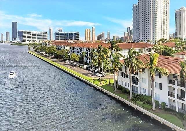 VILLAGE BY THE BAY CONDO · #12409 in Aventura - Photo 4