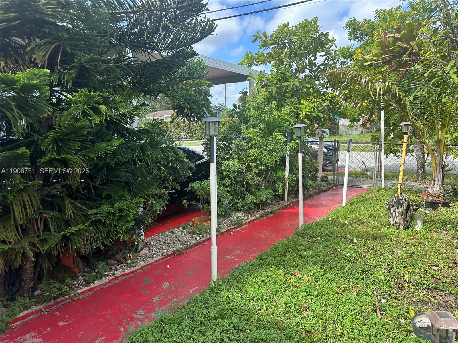 15151 Railroad Dr photo 3