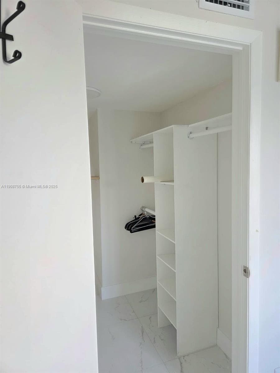 LAKEVIEW ESTATES CONDO · #224 in Miami - Photo 12