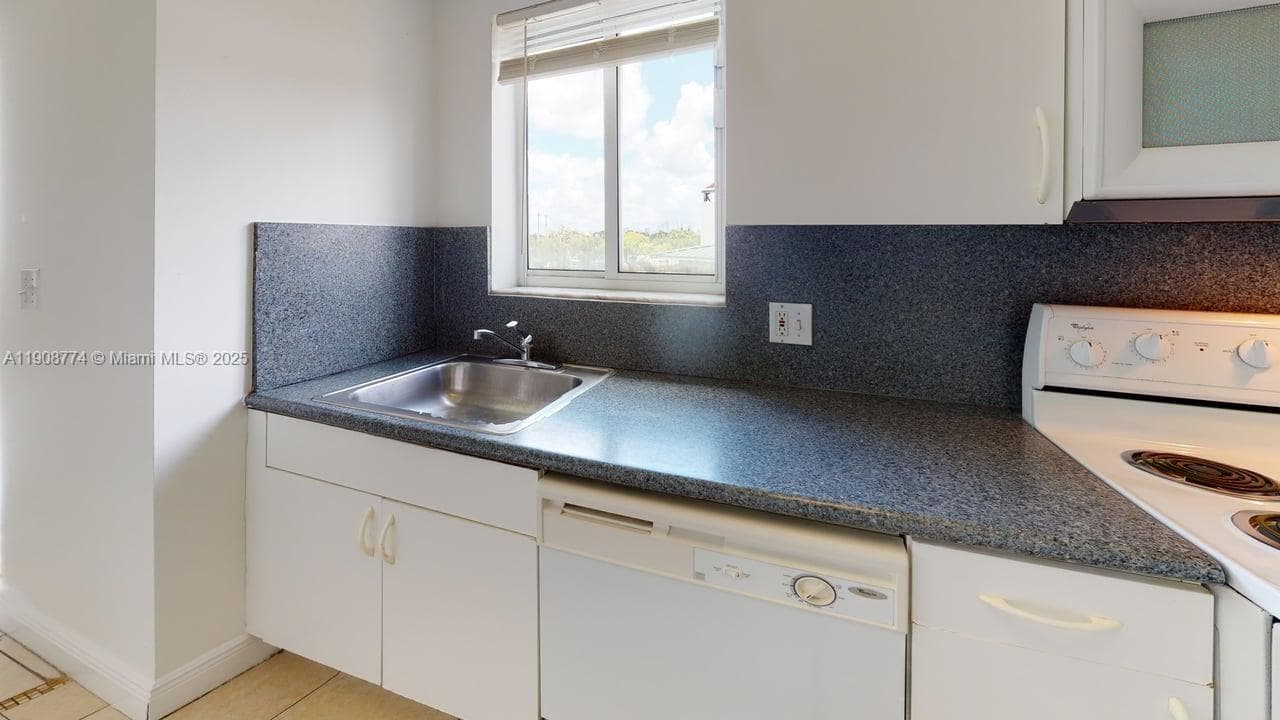 RIVER RUN SOUTH CONDO · #410-1 in Miami - Photo 13