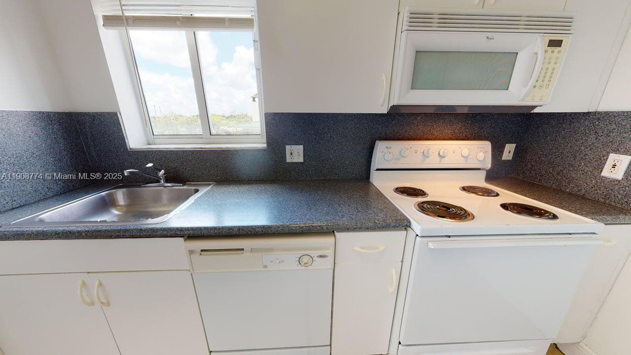 RIVER RUN SOUTH CONDO · #410-1 in Miami - Photo 12
