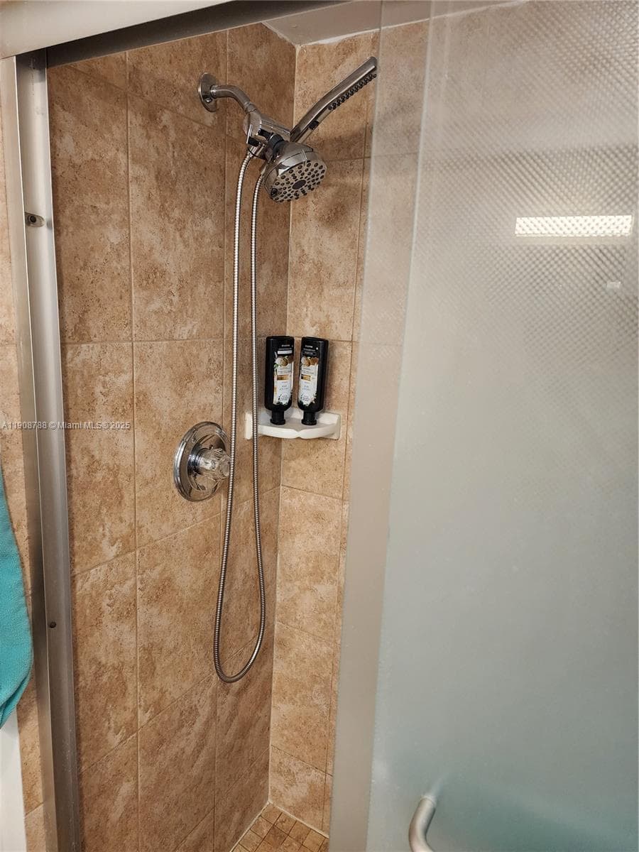 LA MER ESTATES EAST CONDO · #607 in Hallandale Beach - Photo 15