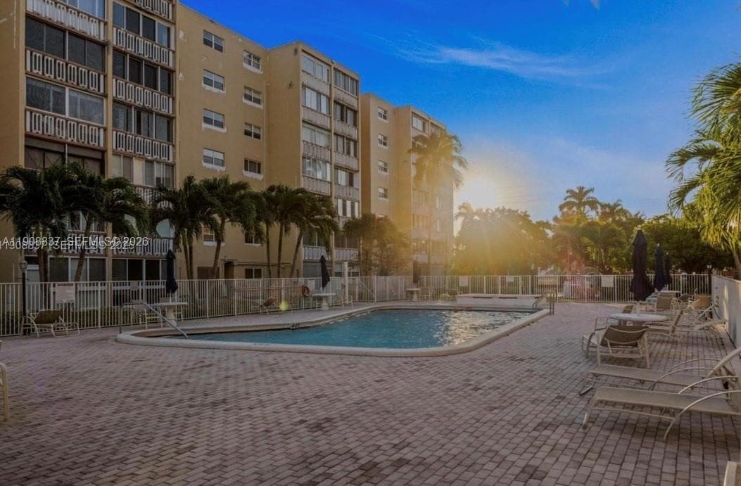 MEADOWBROOK TOWERS CONDO · #304 in Hallandale Beach - Photo 10