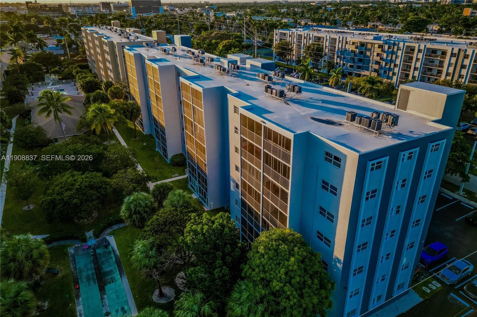 MEADOWBROOK TOWERS CONDO · #304 in Hallandale Beach - Photo 15