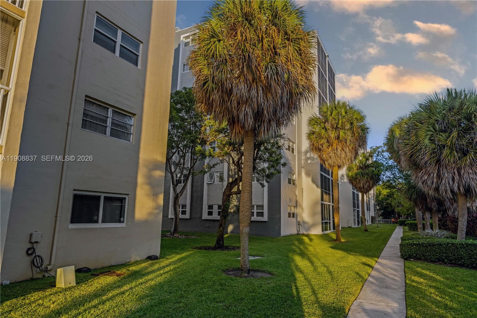 MEADOWBROOK TOWERS CONDO · #304 in Hallandale Beach - Photo 21