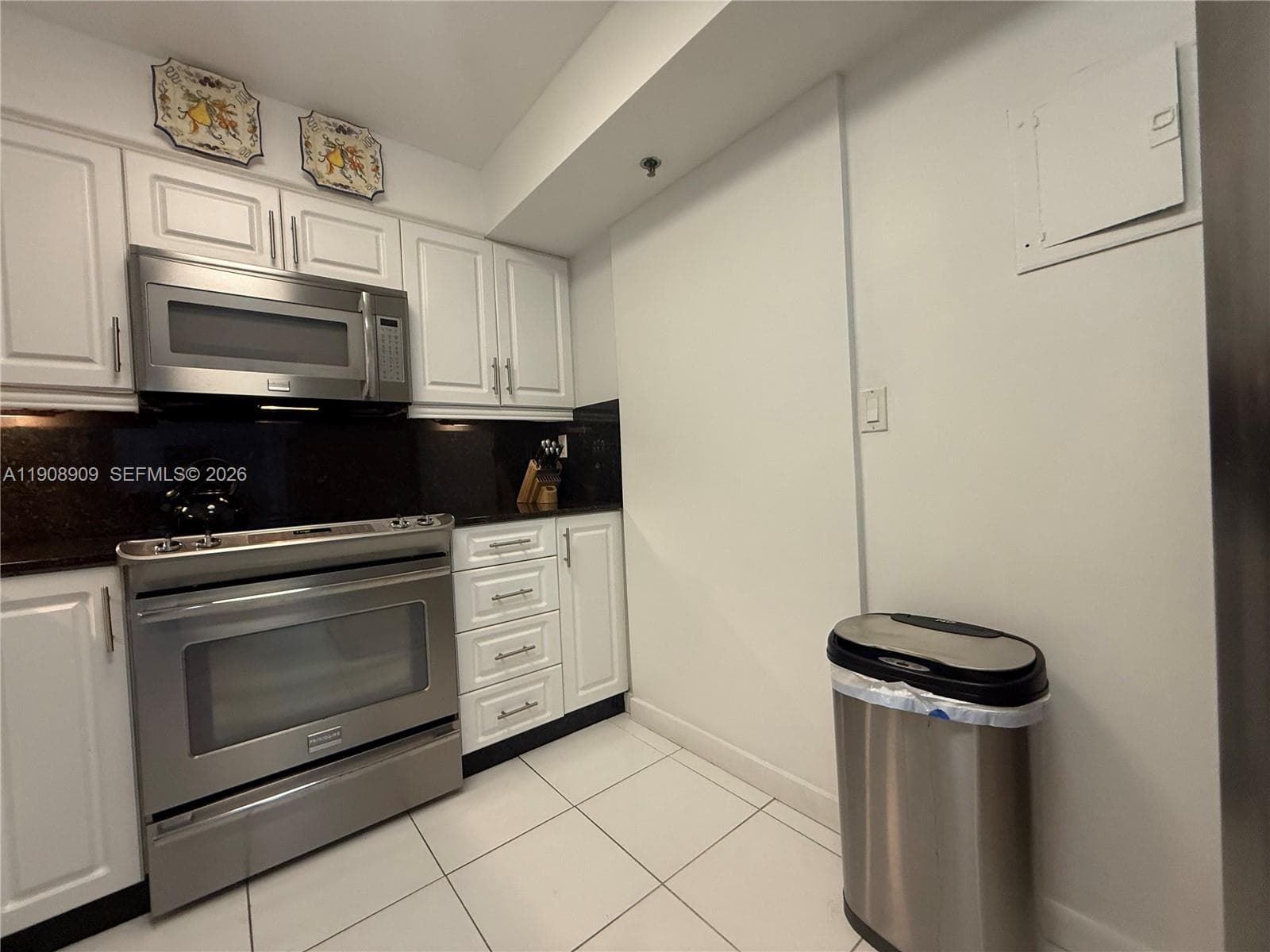 9500 OCEANS CONDO · #1208 in Surfside - Photo 16
