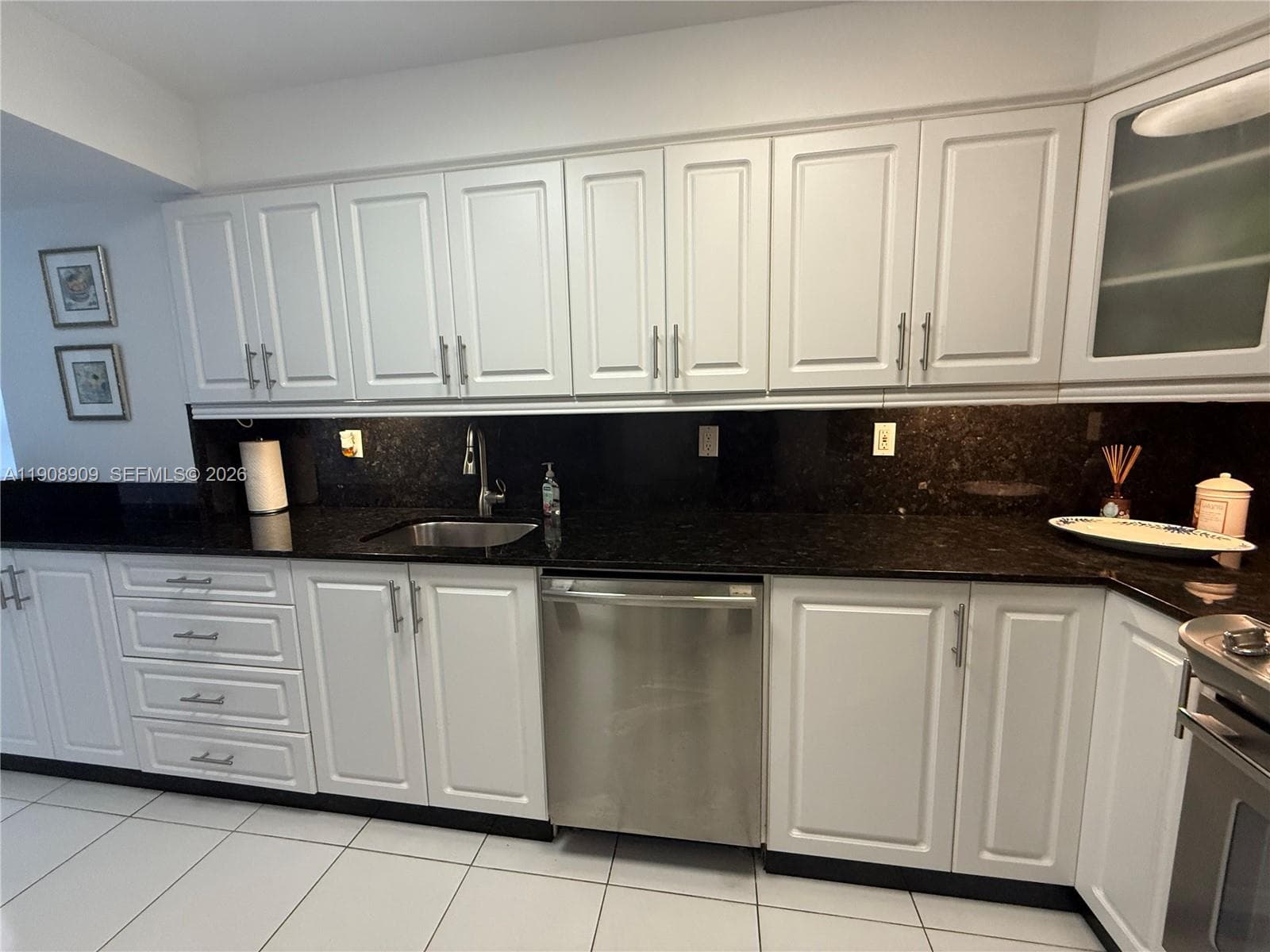 9500 OCEANS CONDO · #1208 in Surfside - Photo 15