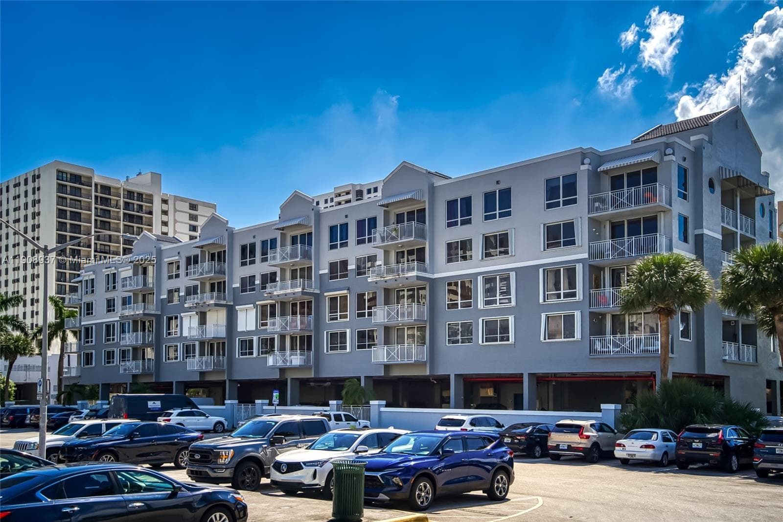 CAPOMAR CONDO · #307 in Miami Beach - Photo 32