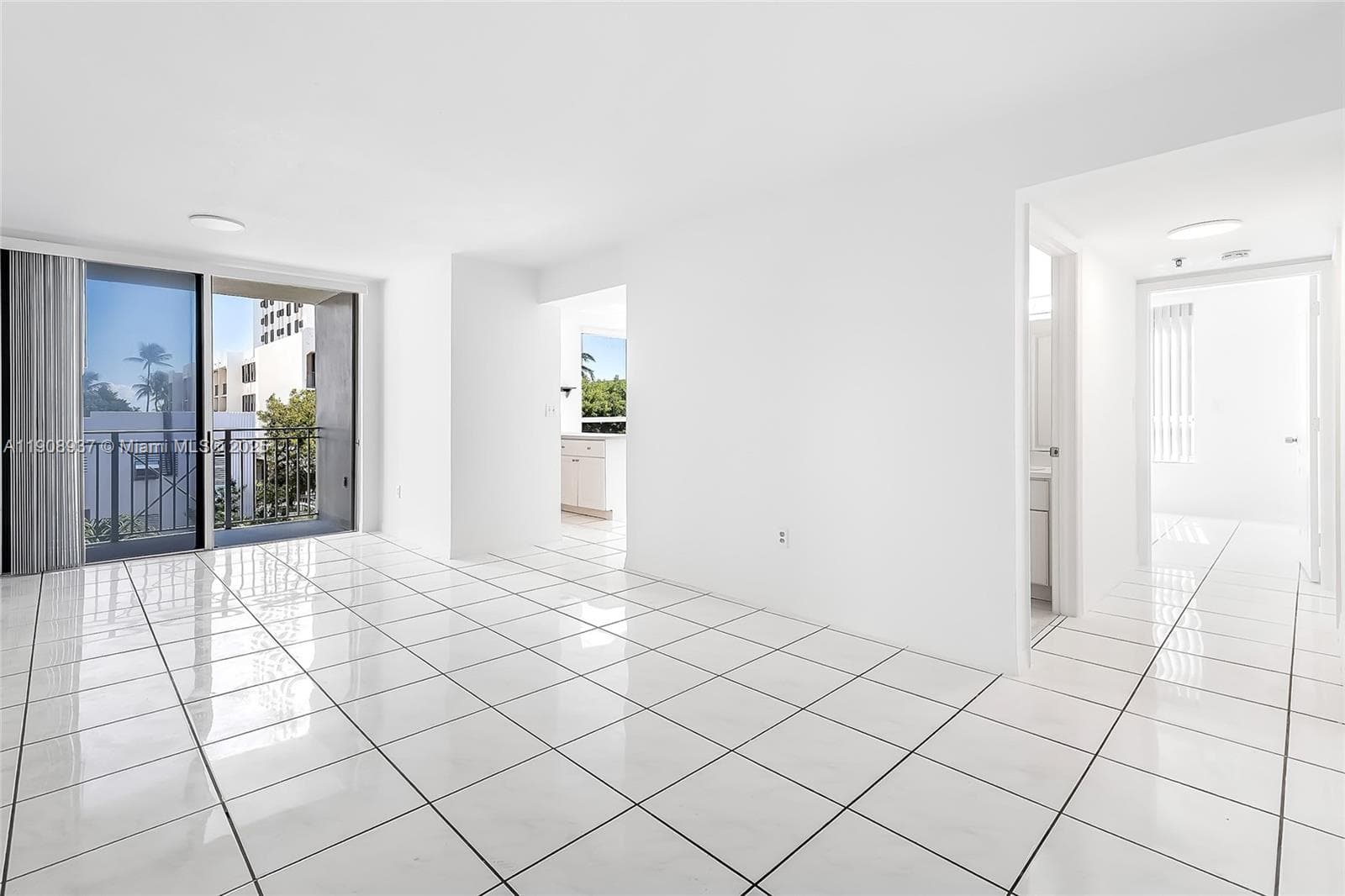 CAPOMAR CONDO · #307 in Miami Beach - Photo 1