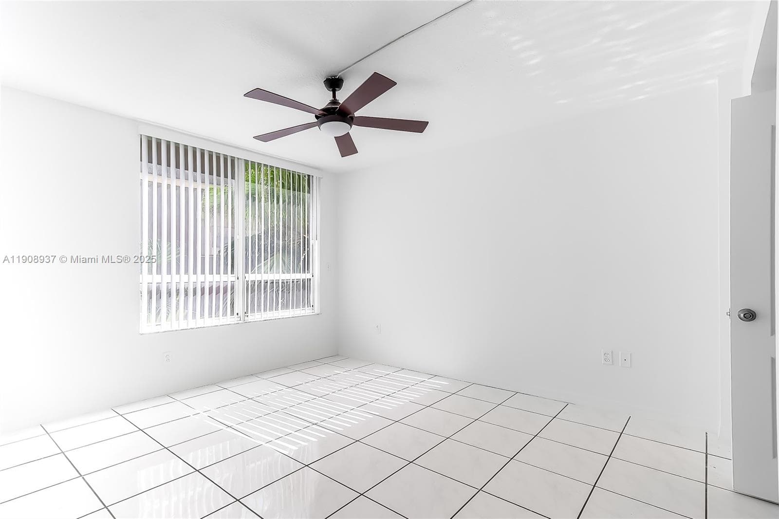CAPOMAR CONDO · #307 in Miami Beach - Photo 14