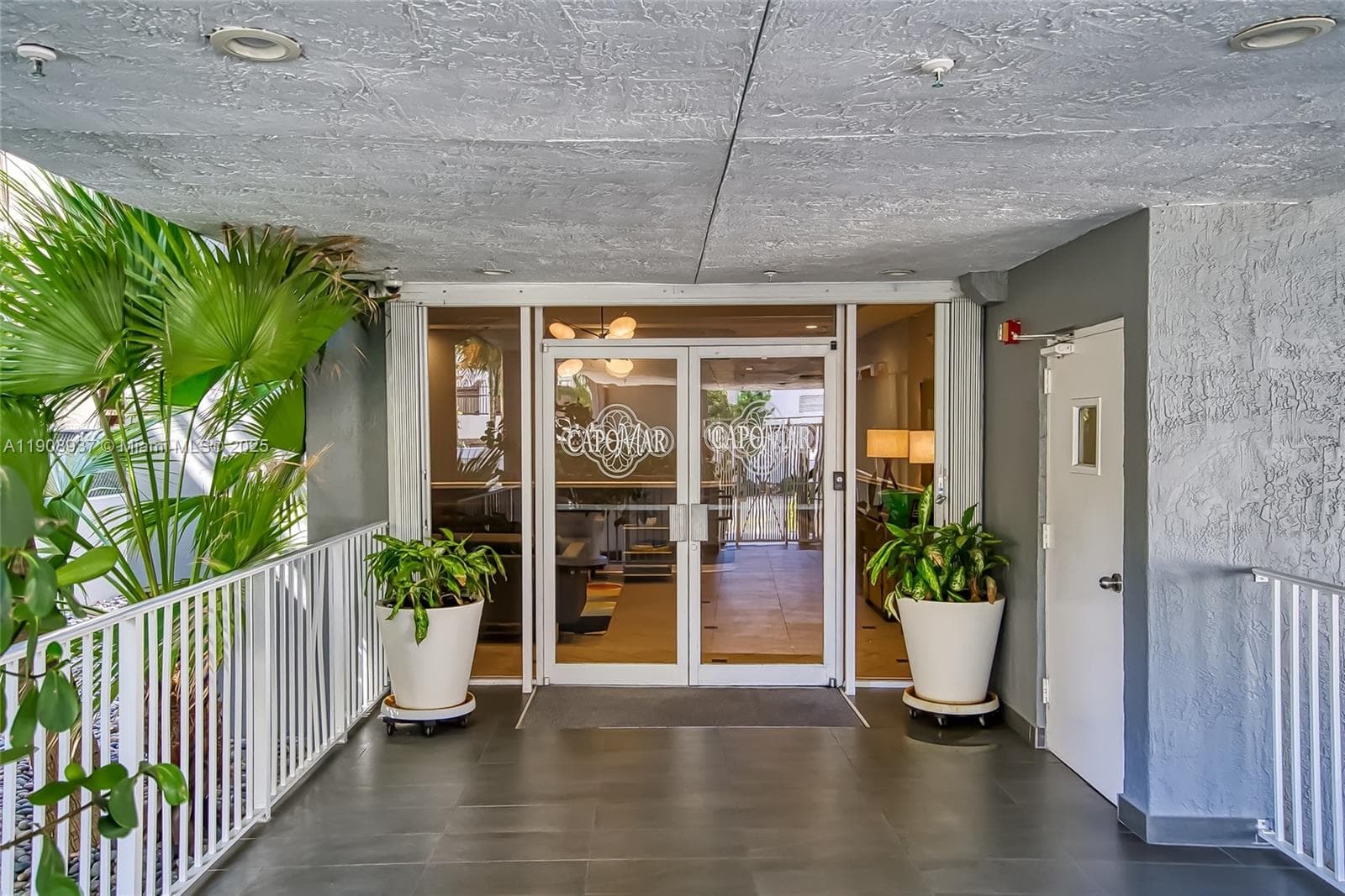 CAPOMAR CONDO · #307 in Miami Beach - Photo 37