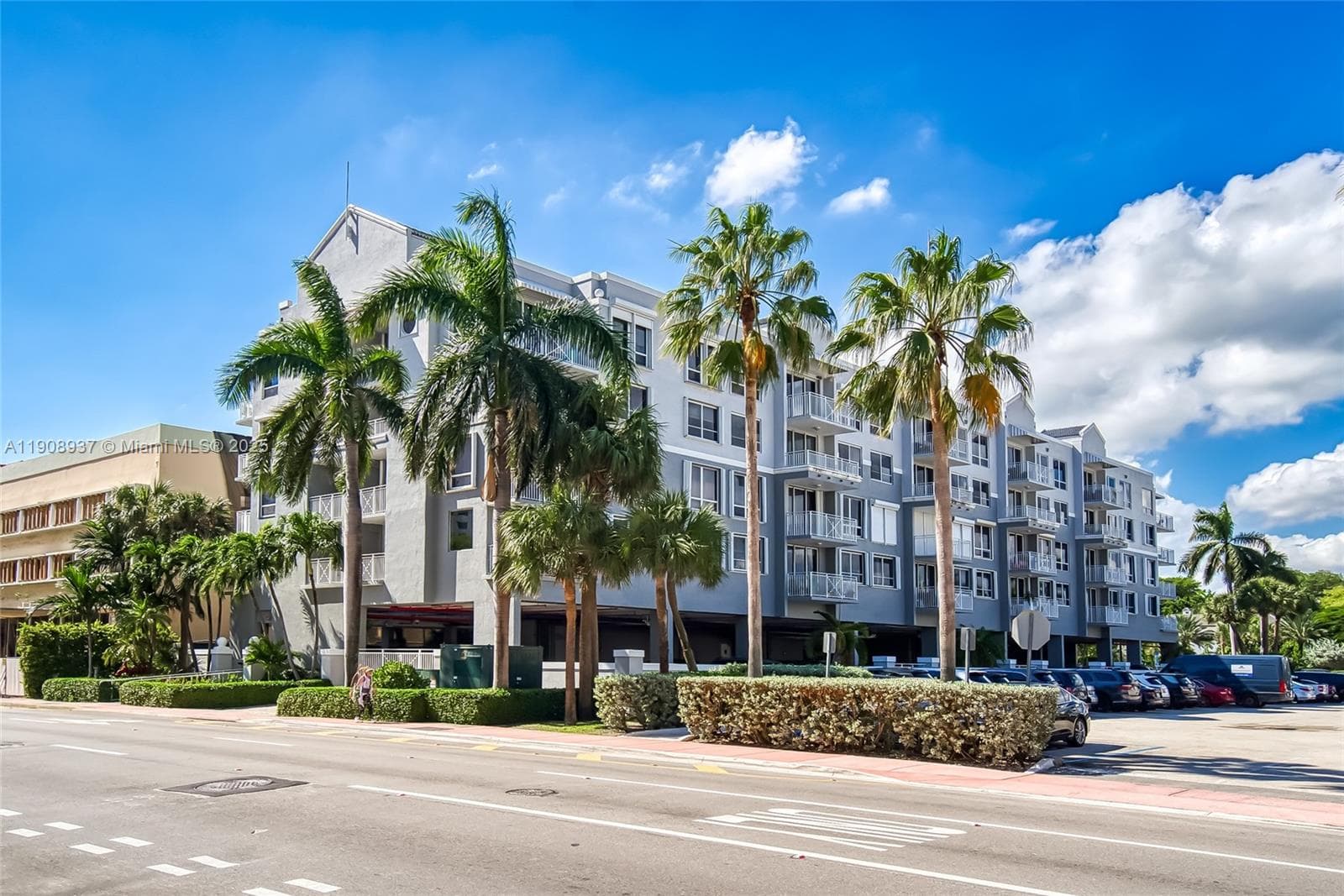 CAPOMAR CONDO · #307 in Miami Beach - Photo 35