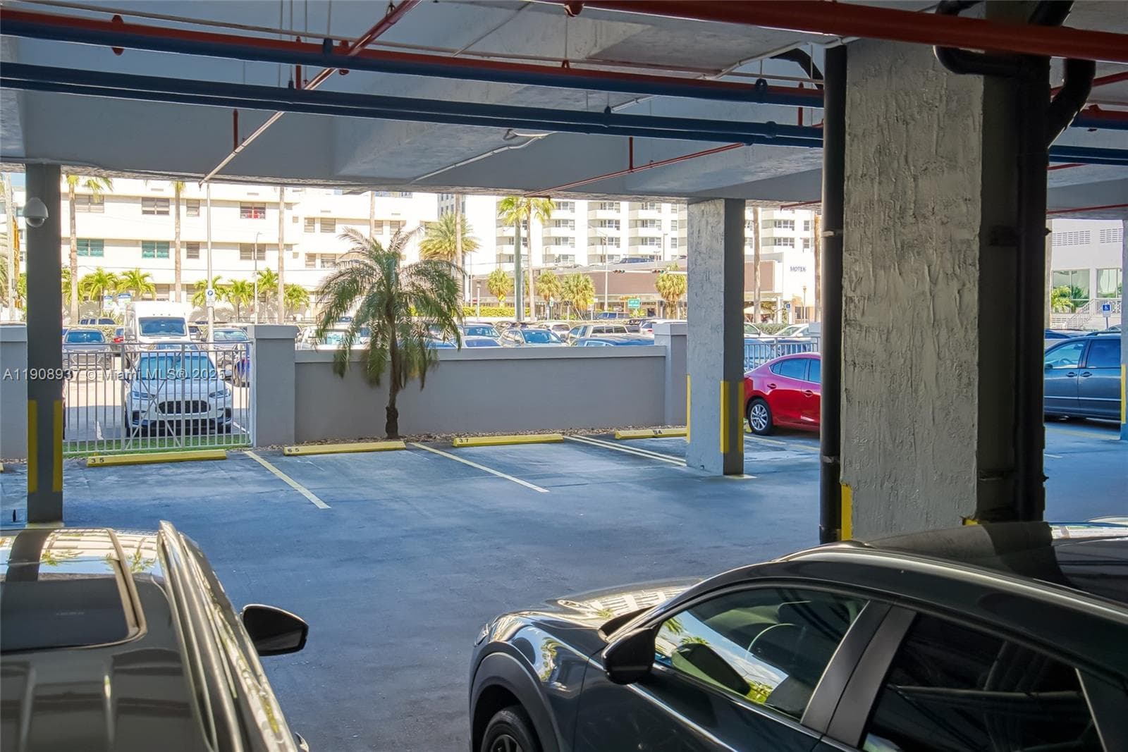 CAPOMAR CONDO · #307 in Miami Beach - Photo 29