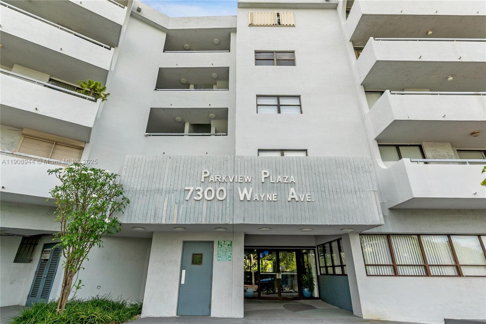 PARKVIEW PLAZA CONDO · #513 in Miami Beach - Photo 27