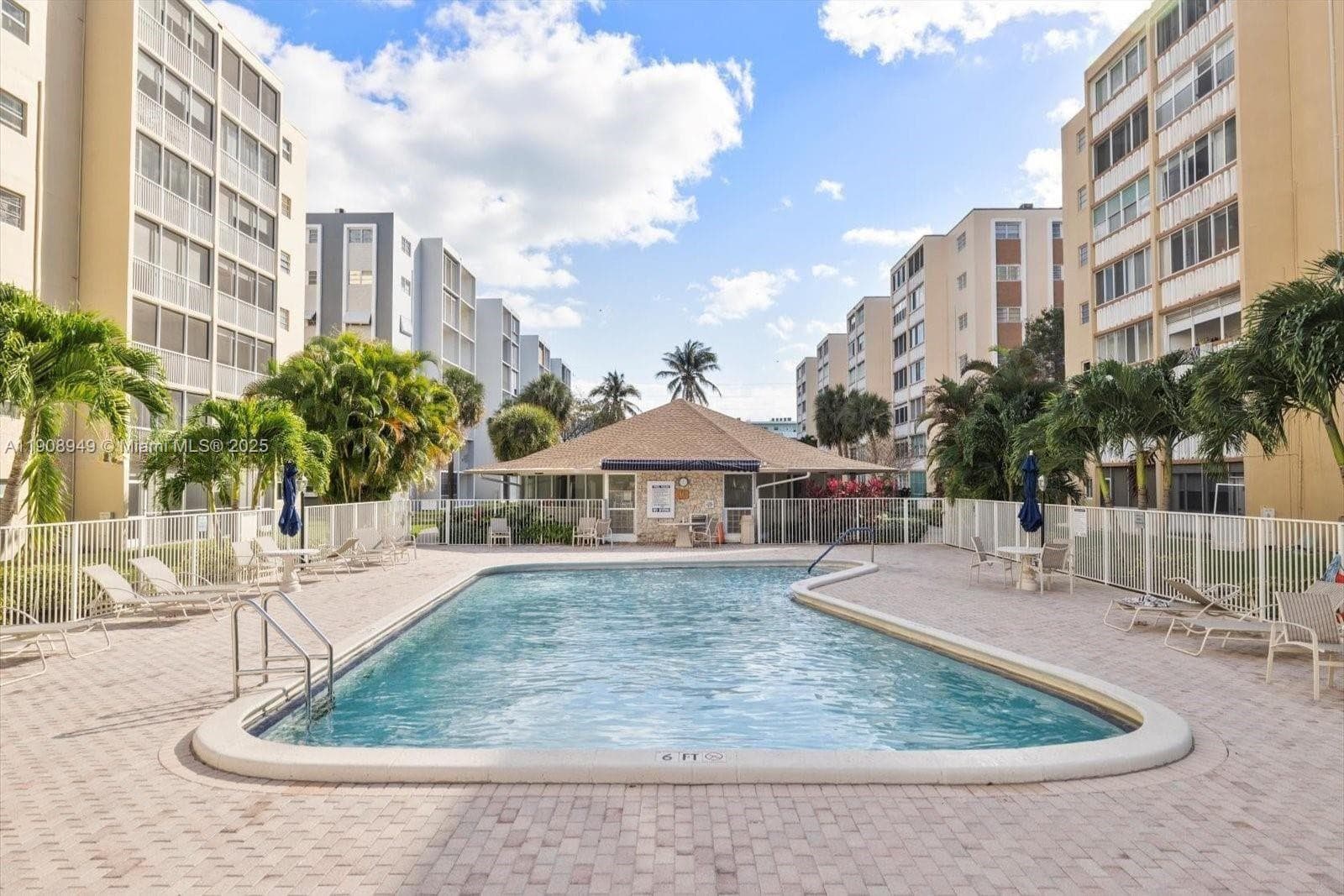 MEADOWBROOK TOWERS CONDO · #105 in Hallandale Beach - Photo 23