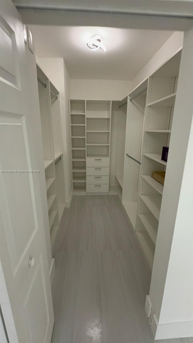 Porto Bellagio · #1617 in Sunny Isles Beach - Photo 16