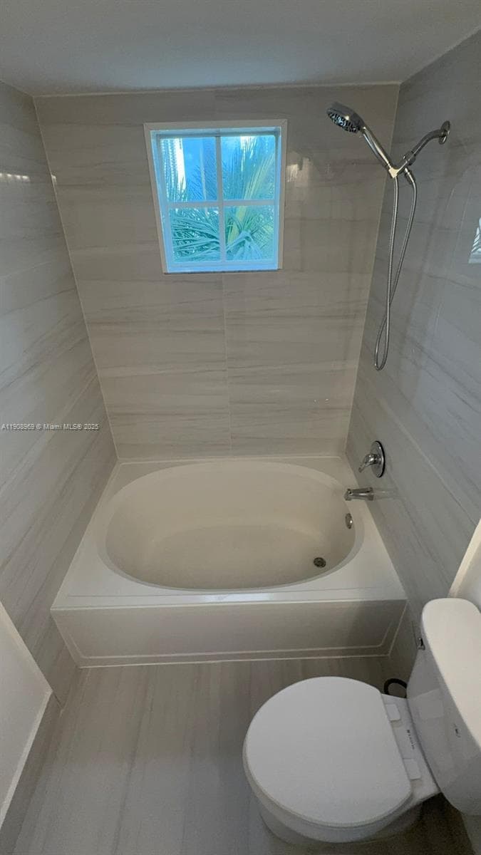 Porto Bellagio · #1617 in Sunny Isles Beach - Photo 12