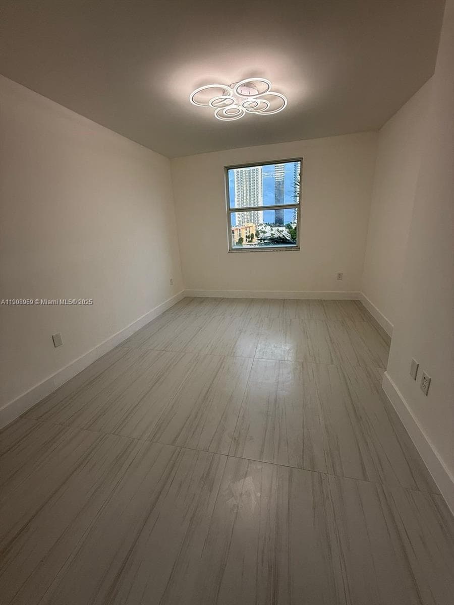 Porto Bellagio · #1617 in Sunny Isles Beach - Photo 15