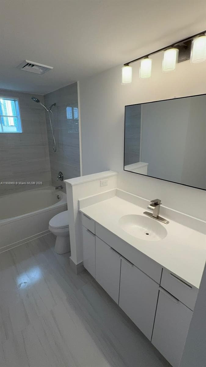 Porto Bellagio · #1617 in Sunny Isles Beach - Photo 11