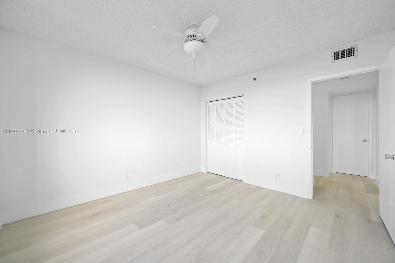 Hillcrest East Nº 19 · #515 in Hollywood - Photo 9