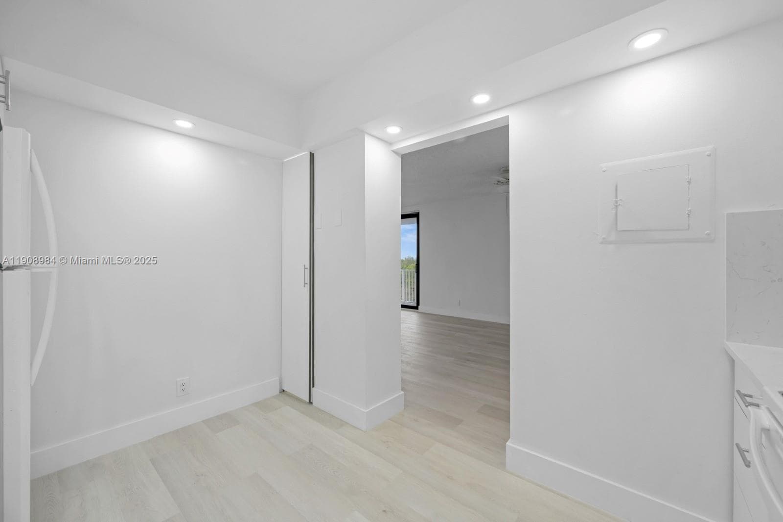 Hillcrest East Nº 19 · #515 in Hollywood - Photo 10
