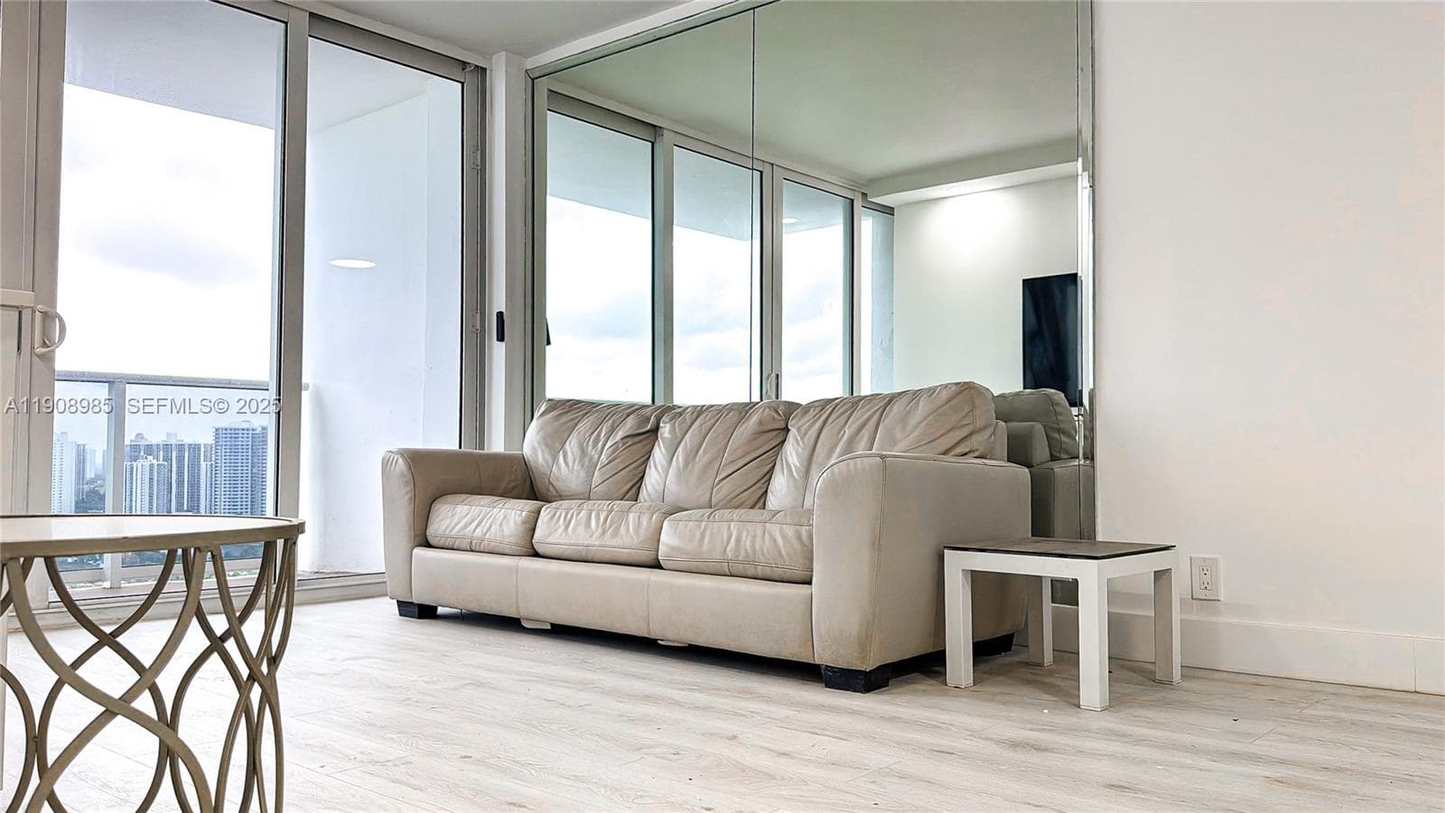 PARKER TOWER CONDO · #2403 in Hallandale Beach - Photo 6