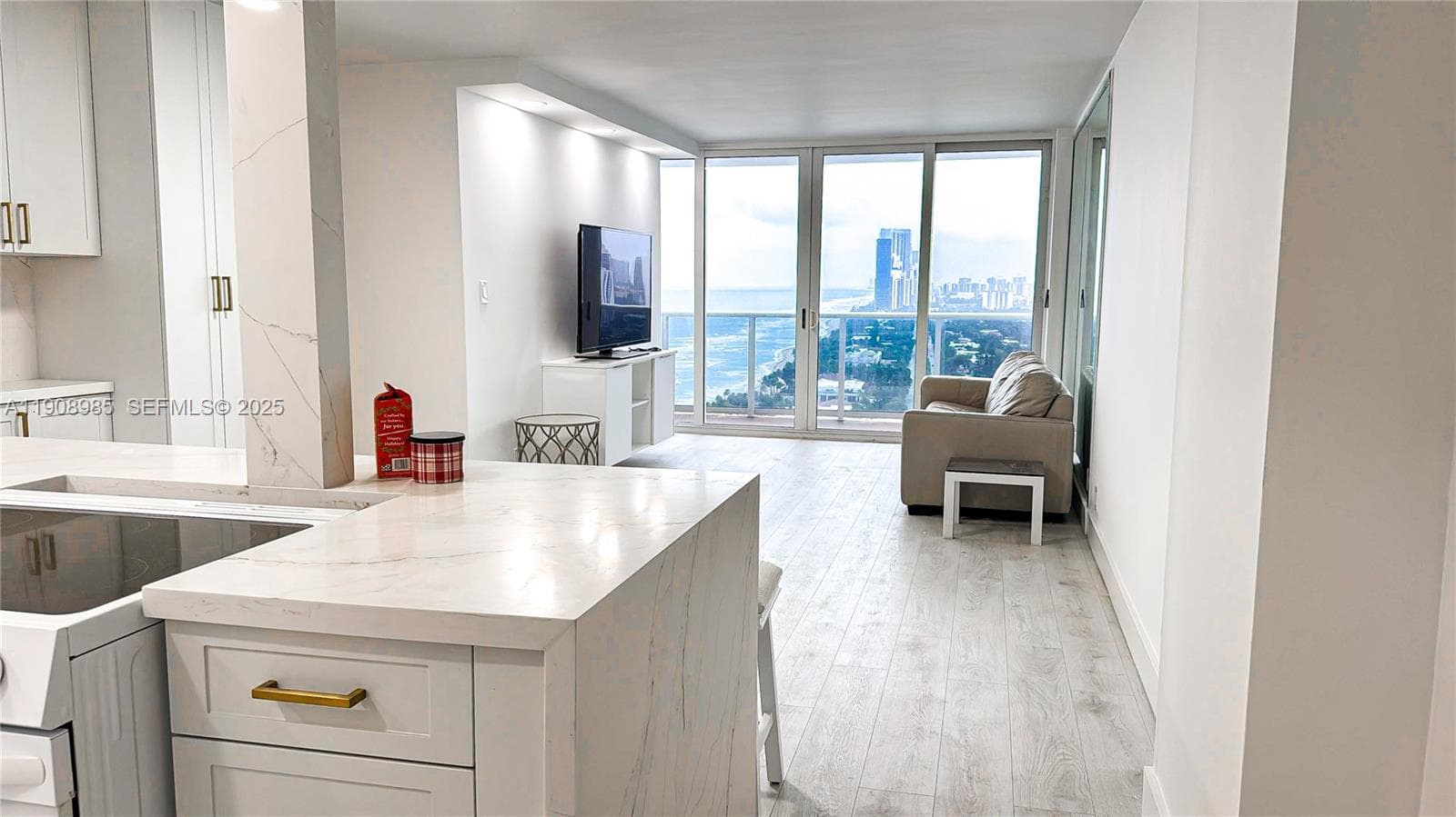 PARKER TOWER CONDO · #2403 in Hallandale Beach - Photo 7