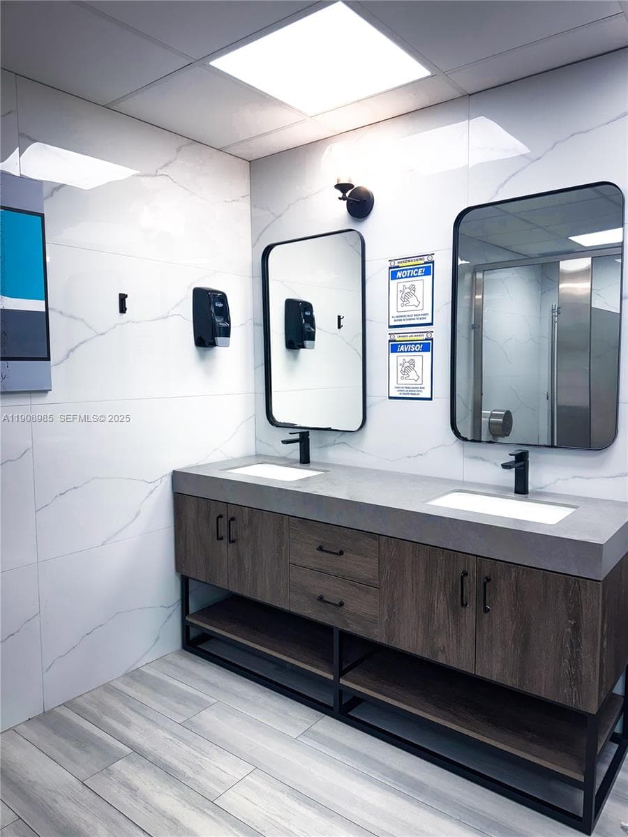 PARKER TOWER CONDO · #2403 in Hallandale Beach - Photo 45