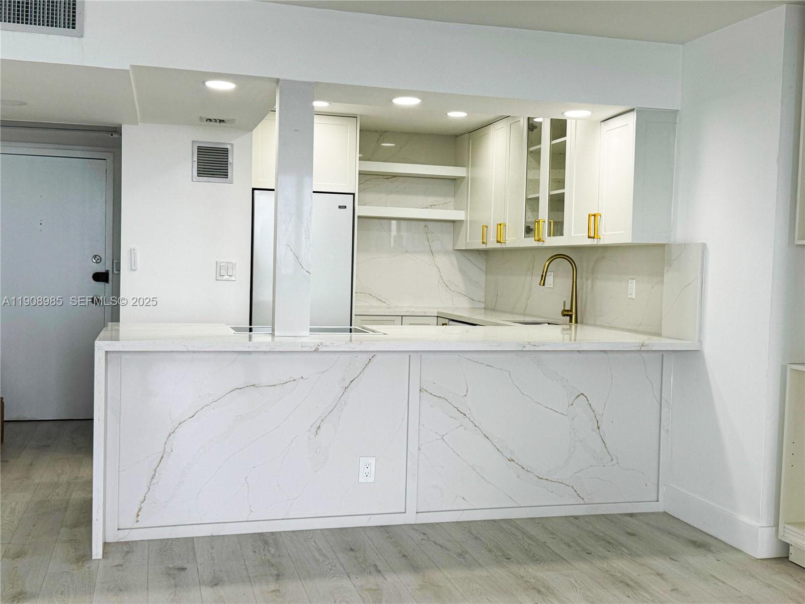 PARKER TOWER CONDO · #2403 in Hallandale Beach - Photo 19