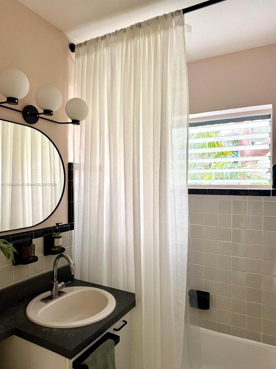 PARK SQUARE CONDO · #8-1117 in Miami Beach - Photo 22