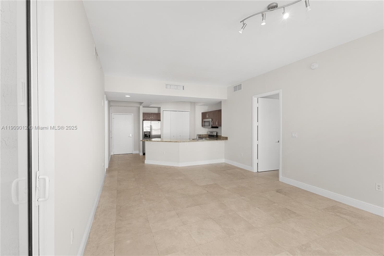 Turnberry Village South T · #PH18 in Aventura - Photo 6