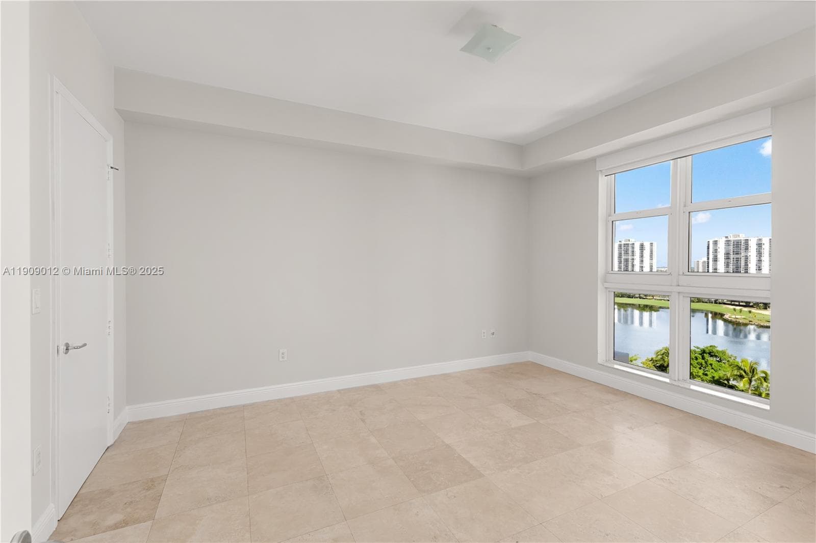 Turnberry Village South T · #PH18 in Aventura - Photo 15