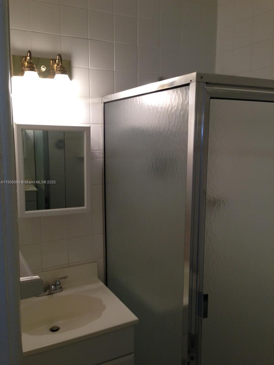 CARMEL VILLAS CONDO · #18 in Miami Beach - Photo 20