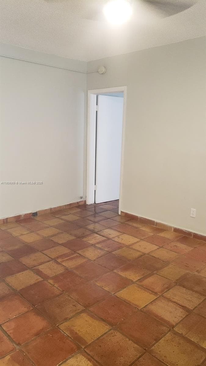 CARMEL VILLAS CONDO · #18 in Miami Beach - Photo 9