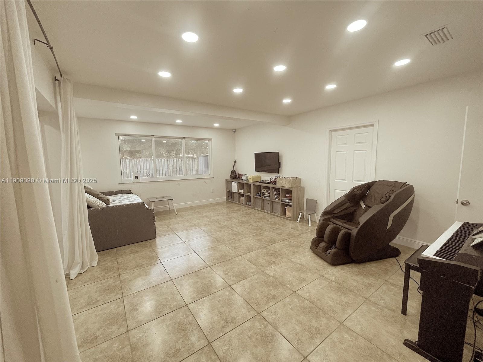 5508 Harrison St photo 9