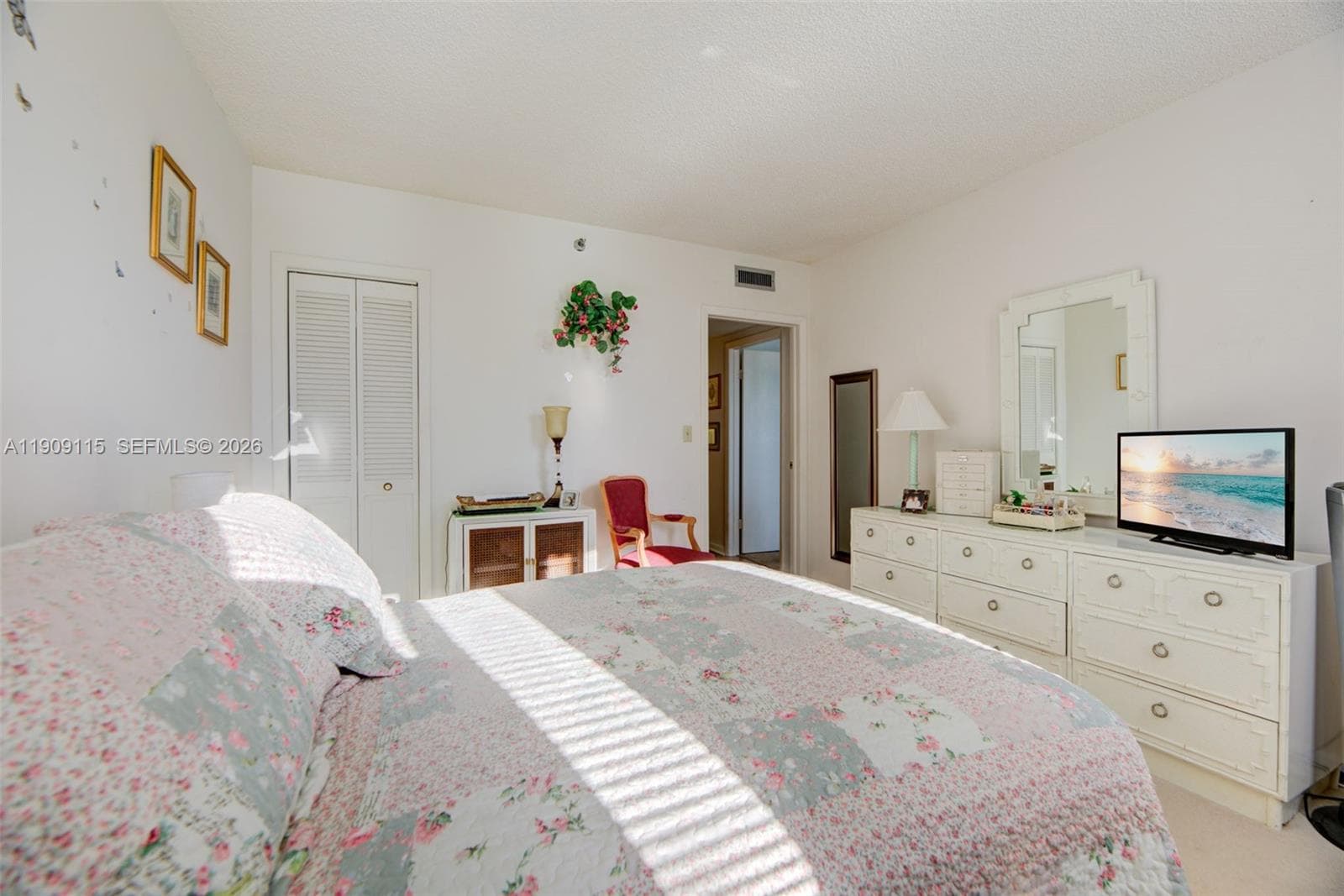 HILLCREST EAST · #212 in Hollywood - Photo 27
