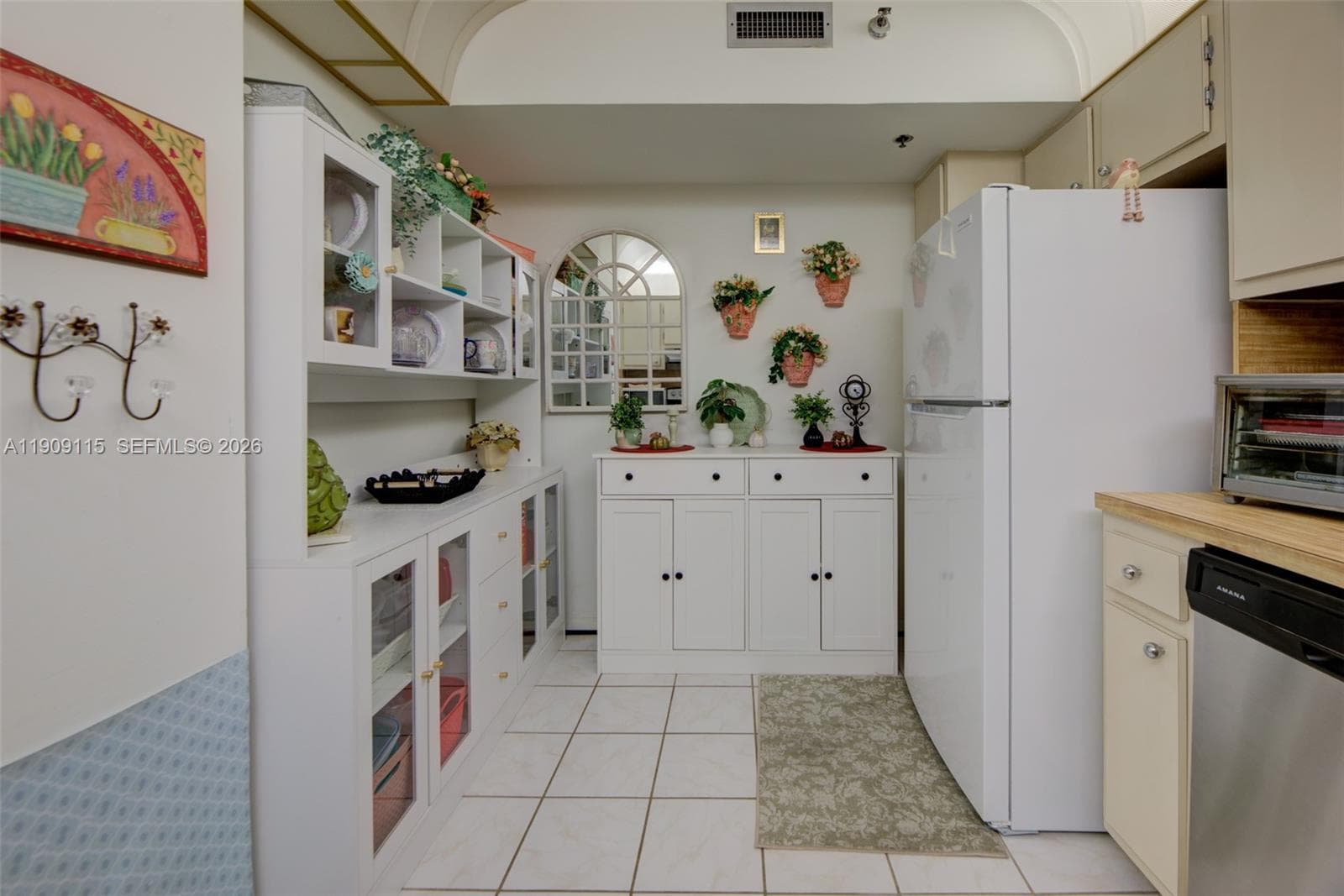 HILLCREST EAST · #212 in Hollywood - Photo 71