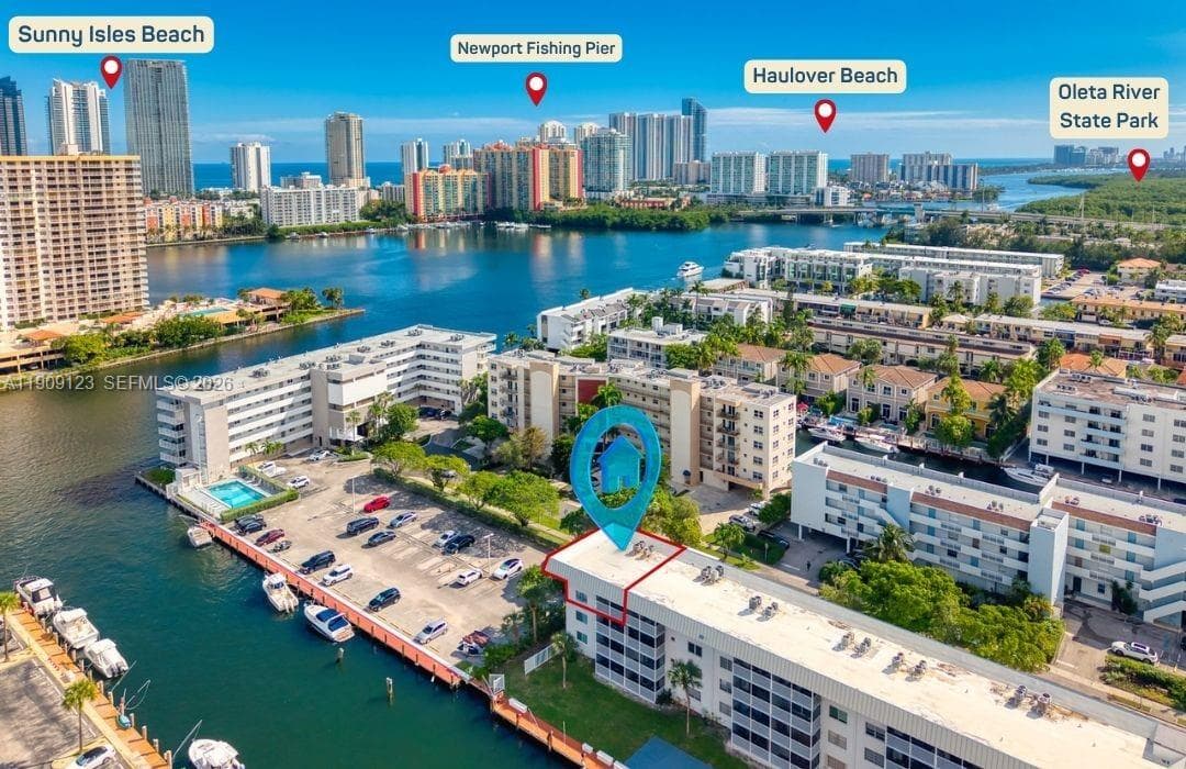 Relax on your private screened balcony with stunning canal and Intracoastal views.