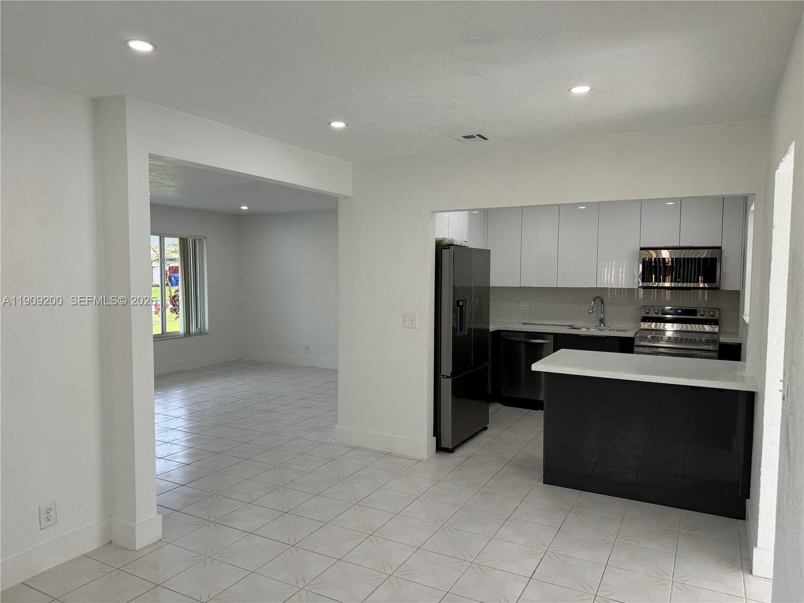2400 N 57th Way photo 4
