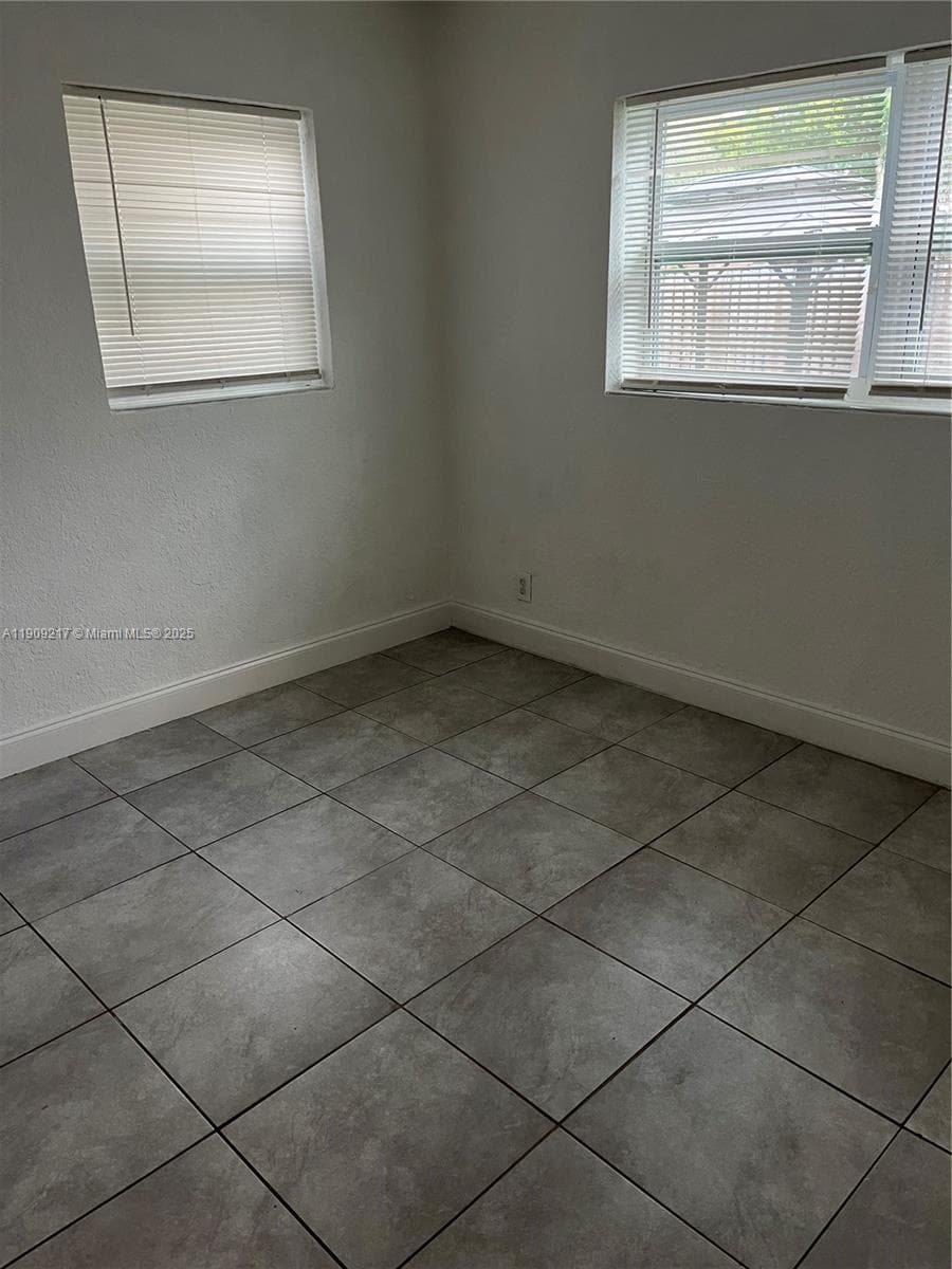 1625 NW 9th Ave #1625 photo 22