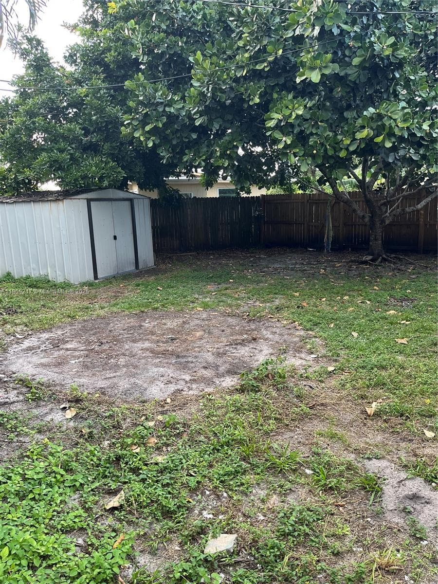 1625 NW 9th Ave #1625 photo 7