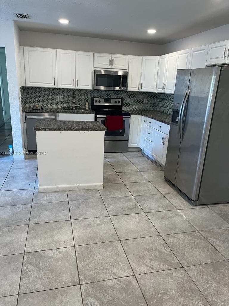 1625 NW 9th Ave #1625 photo 10