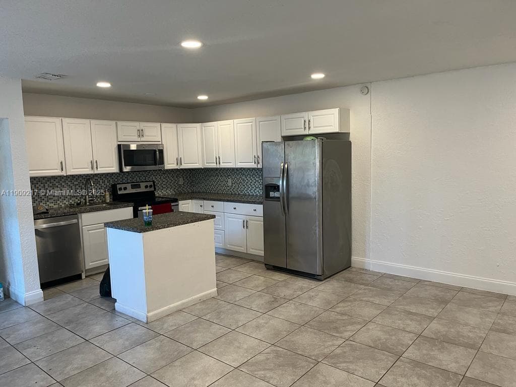 1625 NW 9th Ave #1625 photo 11