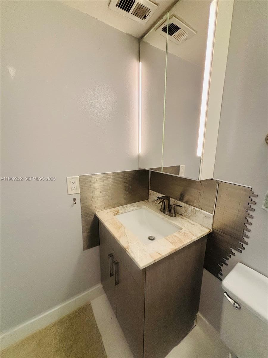 Imperial Towers · #622 in Hallandale Beach - Photo 16