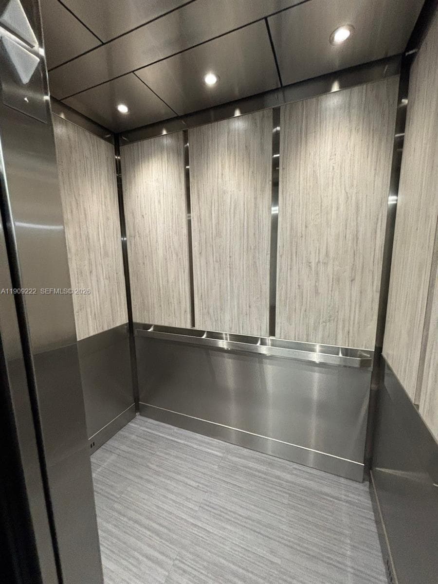 Imperial Towers · #622 in Hallandale Beach - Photo 9