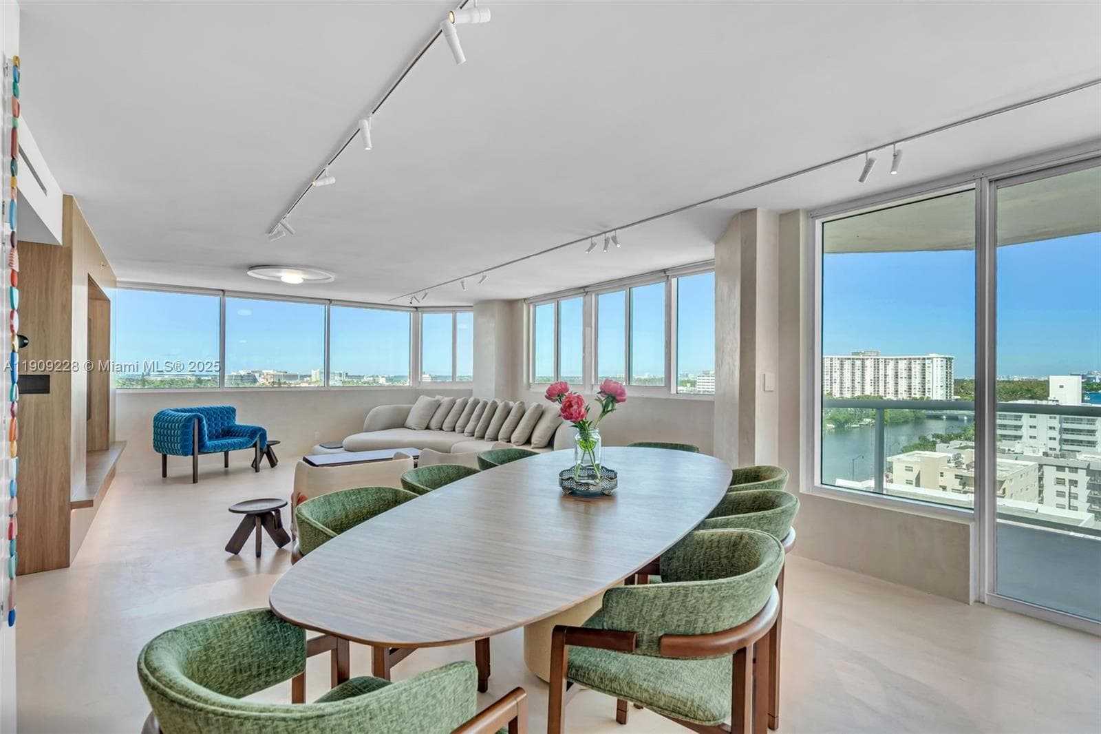 KING DAVID TOWERS CONDO · #1201 in Miami Beach - Photo 18