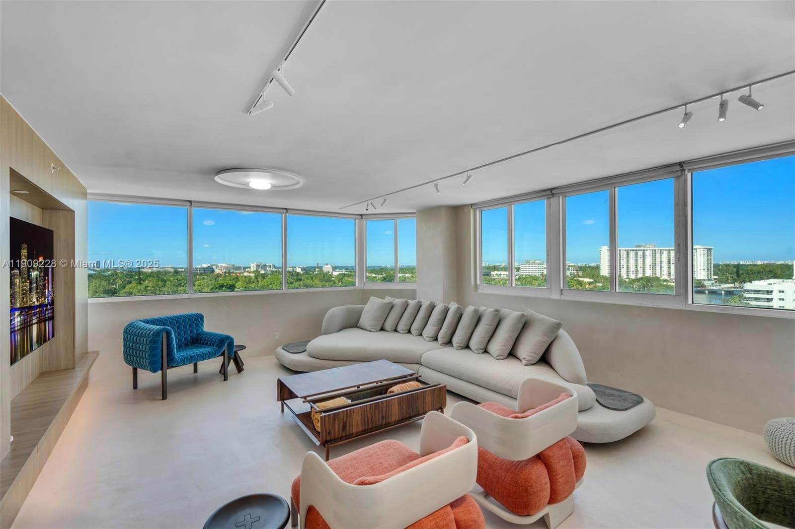 KING DAVID TOWERS CONDO · #1201 in Miami Beach - Photo 15