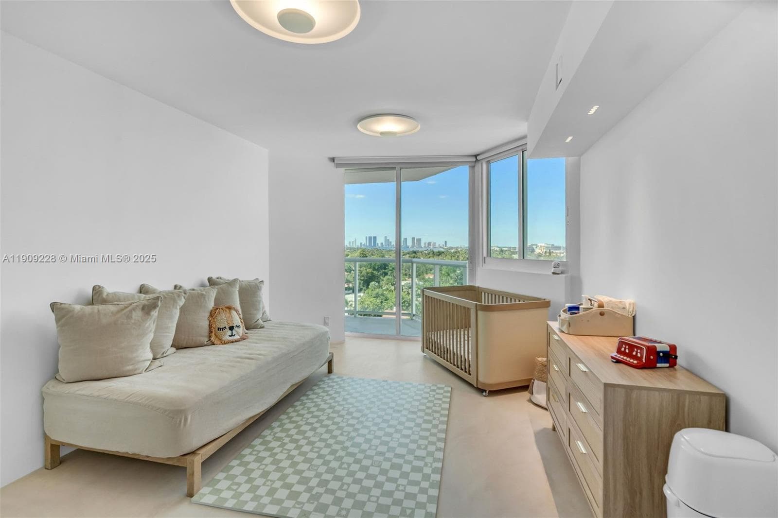 KING DAVID TOWERS CONDO · #1201 in Miami Beach - Photo 31